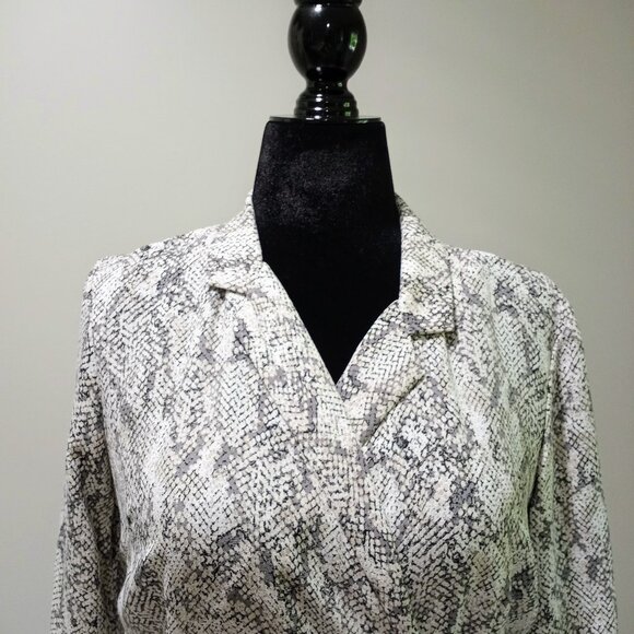 ANN TAYLOR FACTORY SNAKESKIN PRINT WRAP SRESS 3/4 LENGTH SLEEVE WITH BELT SIZE 8 - Picture 8 of 9